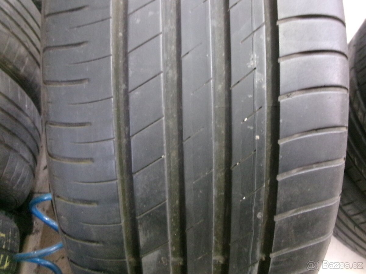 215/50 R17 GOODYEAR (cca 5mm) č.15743