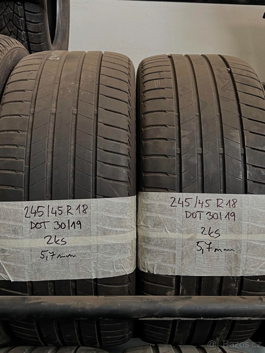 245/45R18