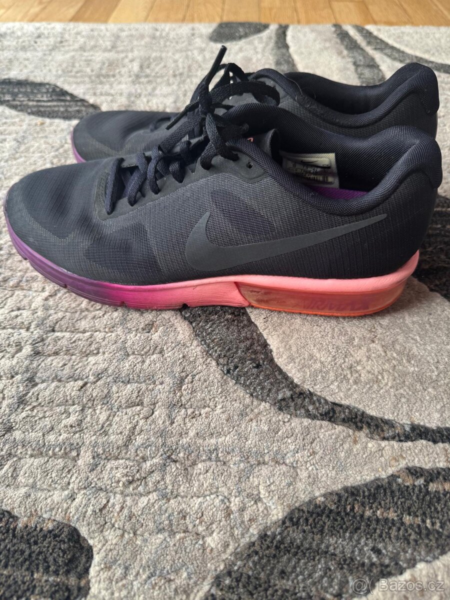 Nike 42 velikost