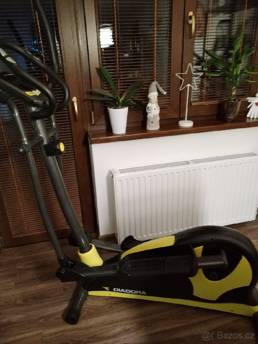 Eliptický trenažér Diadora