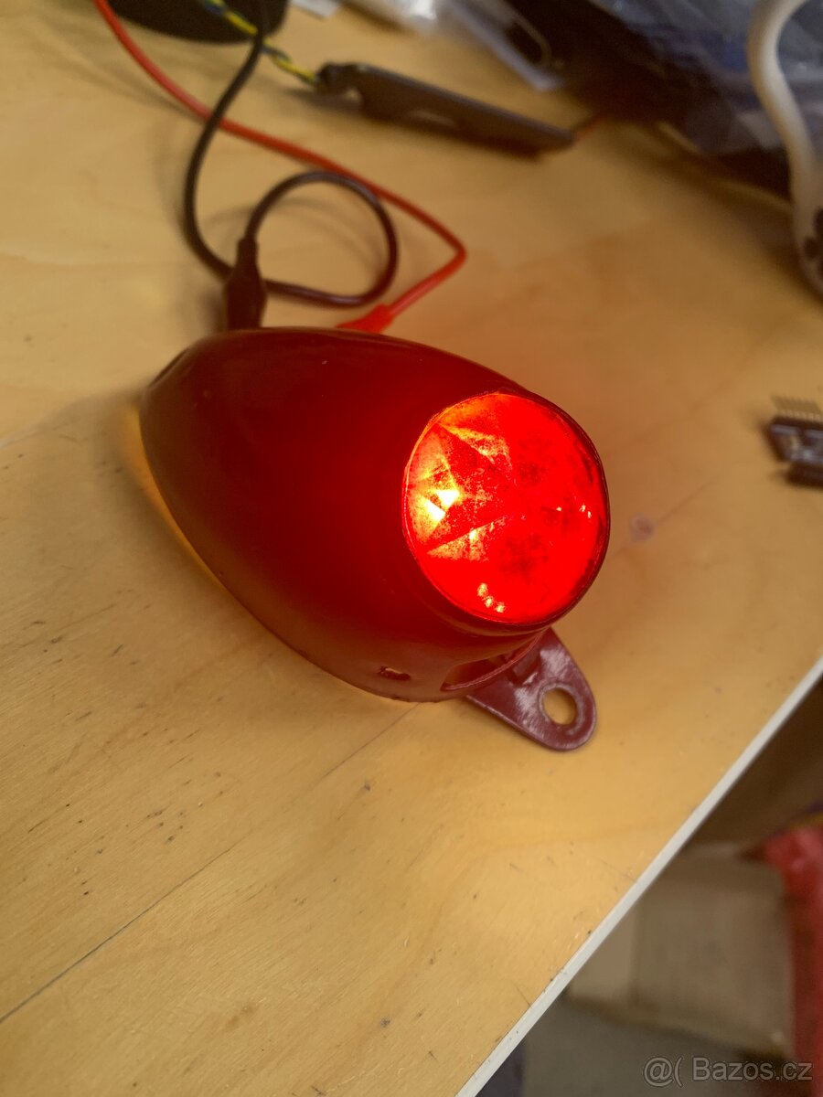 Jawa 50 pionýr 550, 555, 05, 20, 21, 23 zadní světlo LED