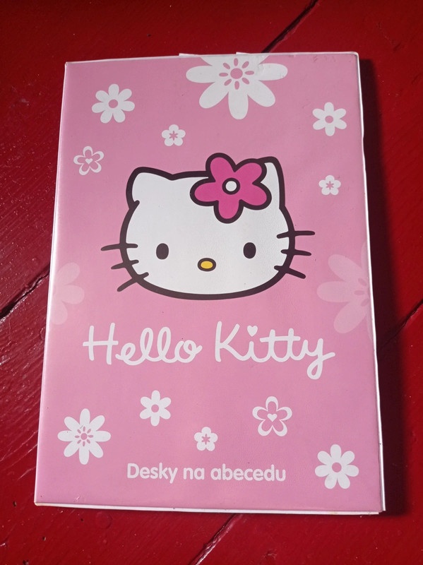 Desky na abecedu Hello Kitty včetně písmen