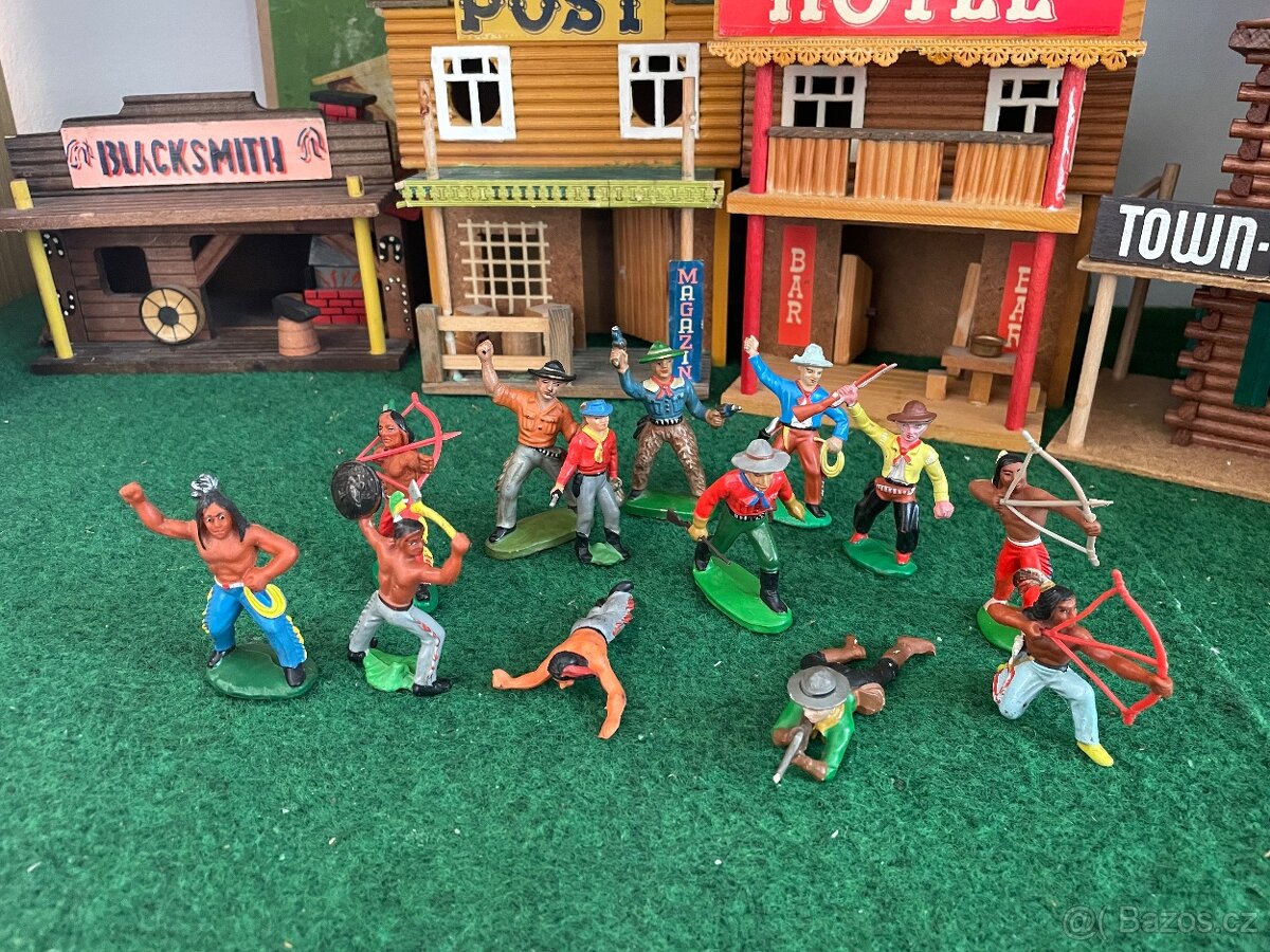 Indiáni a konbojové DDR staré hračky