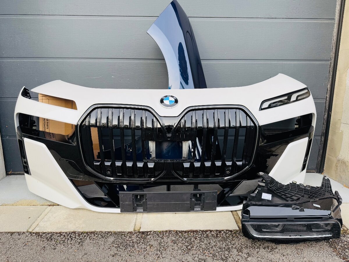 BMW G70 nárazník M-paket světla blatnik