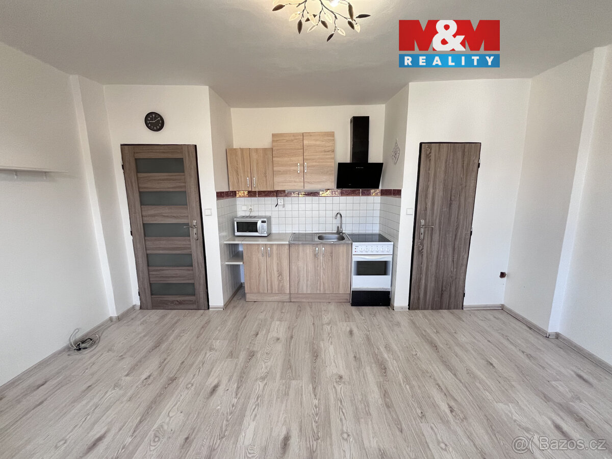 Pronájem bytu 1+kk, 28 m², Rakovník, ul. S. K. Neumanna