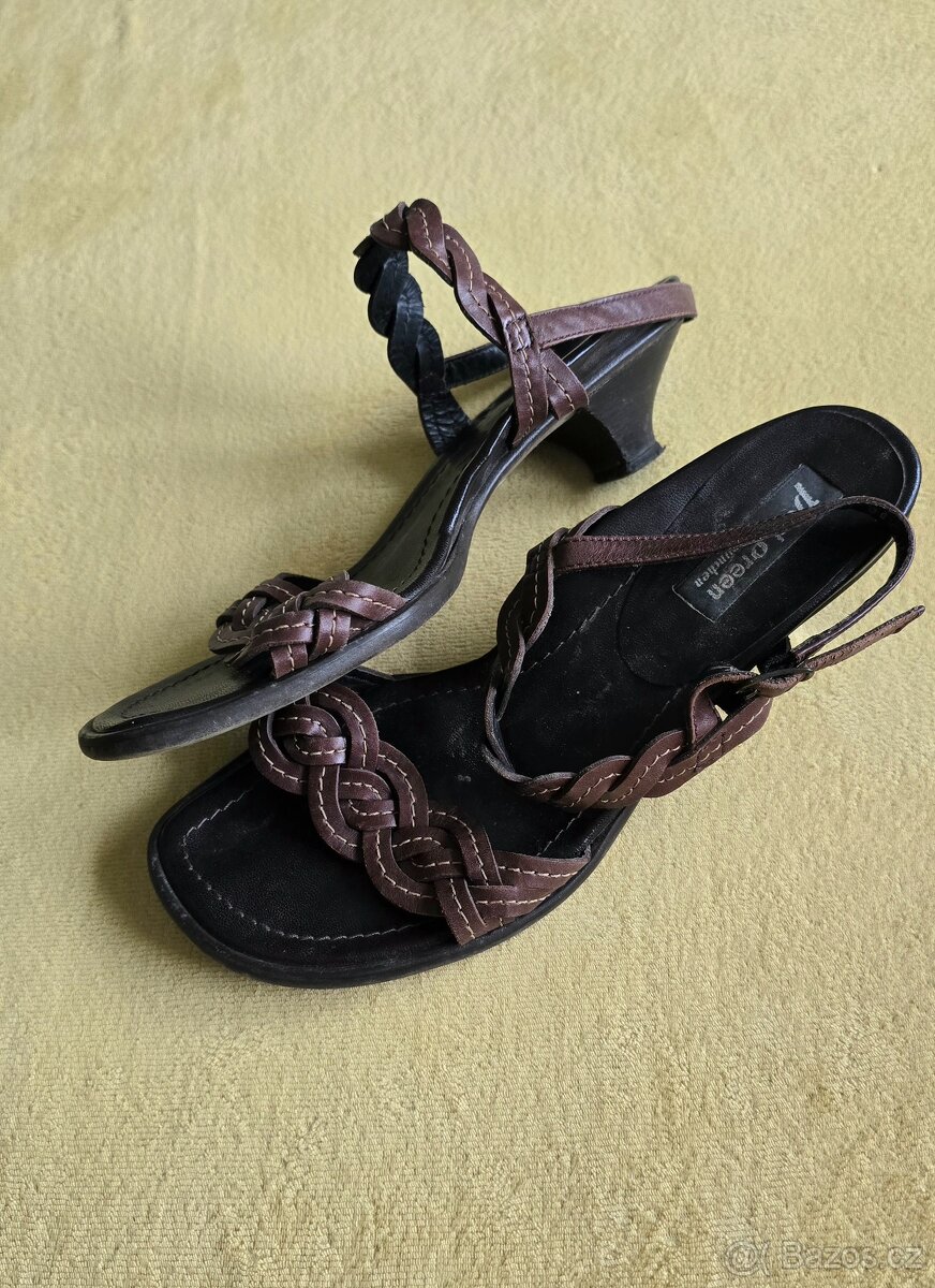 Dámské hnědé sandály Rieker, vel. 39