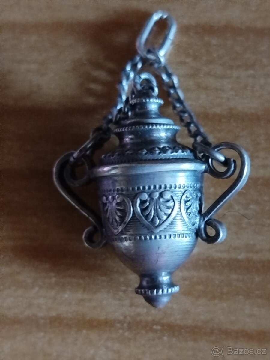 Amforka na parfém - přívěsek