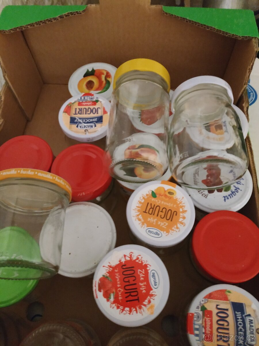 Sklenice male sroubovaci