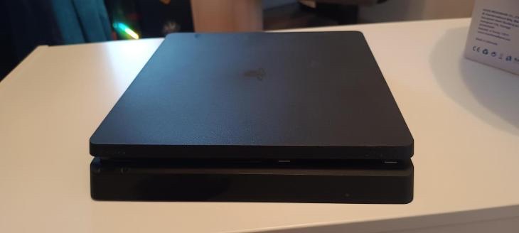 Prodám PS4