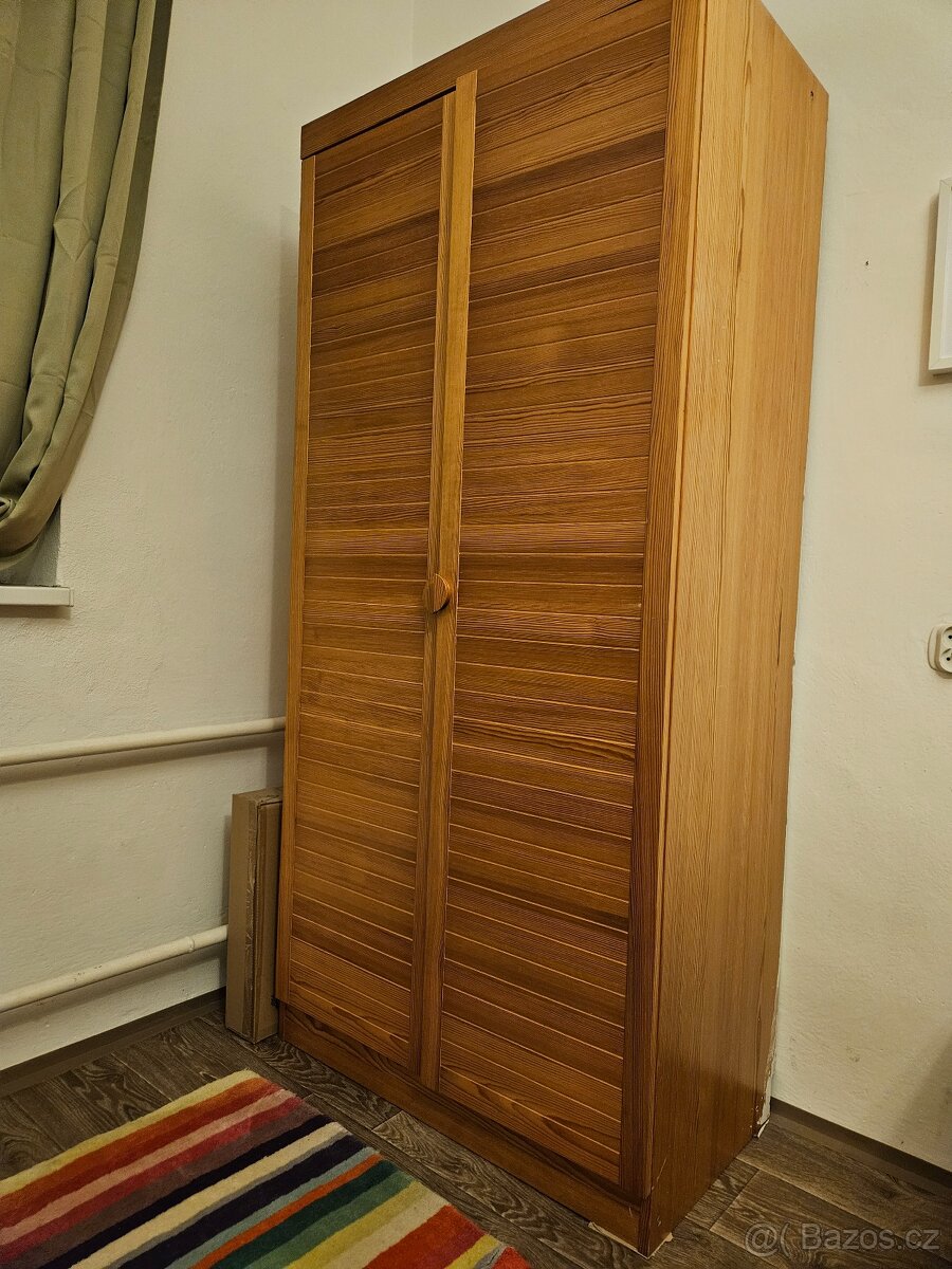 Skříň šatní dřevěné Ikea