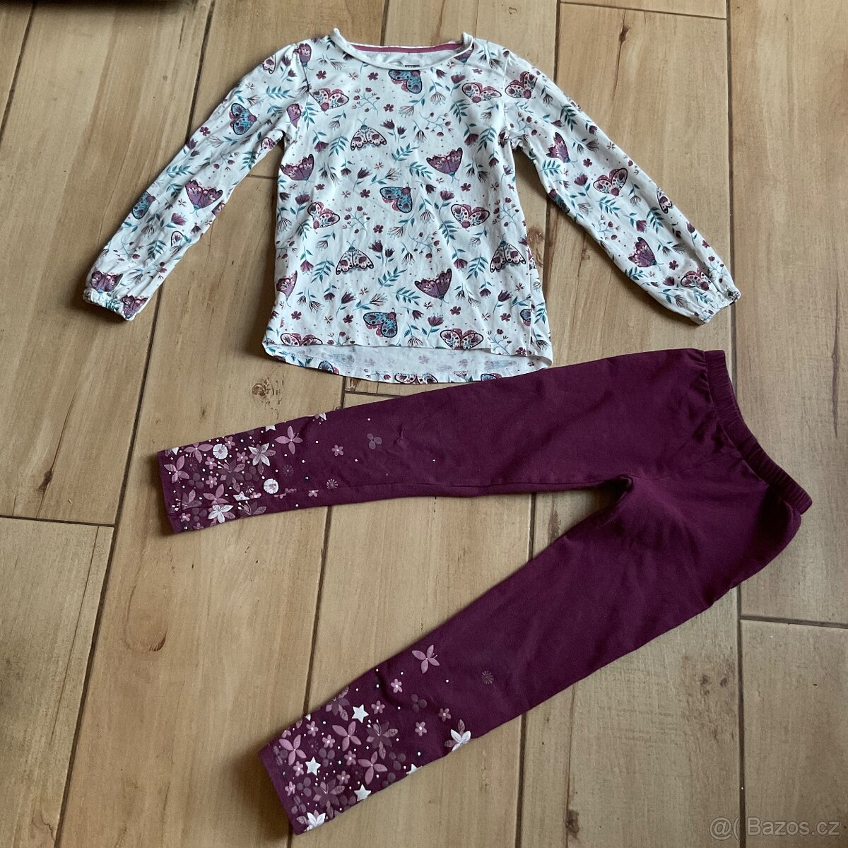 Set trička a tepláčků- Little kids- 134 (odpovídá 122)