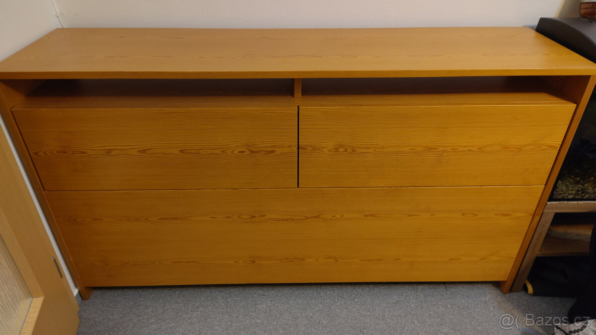 peřináč s výklopnými dvířky