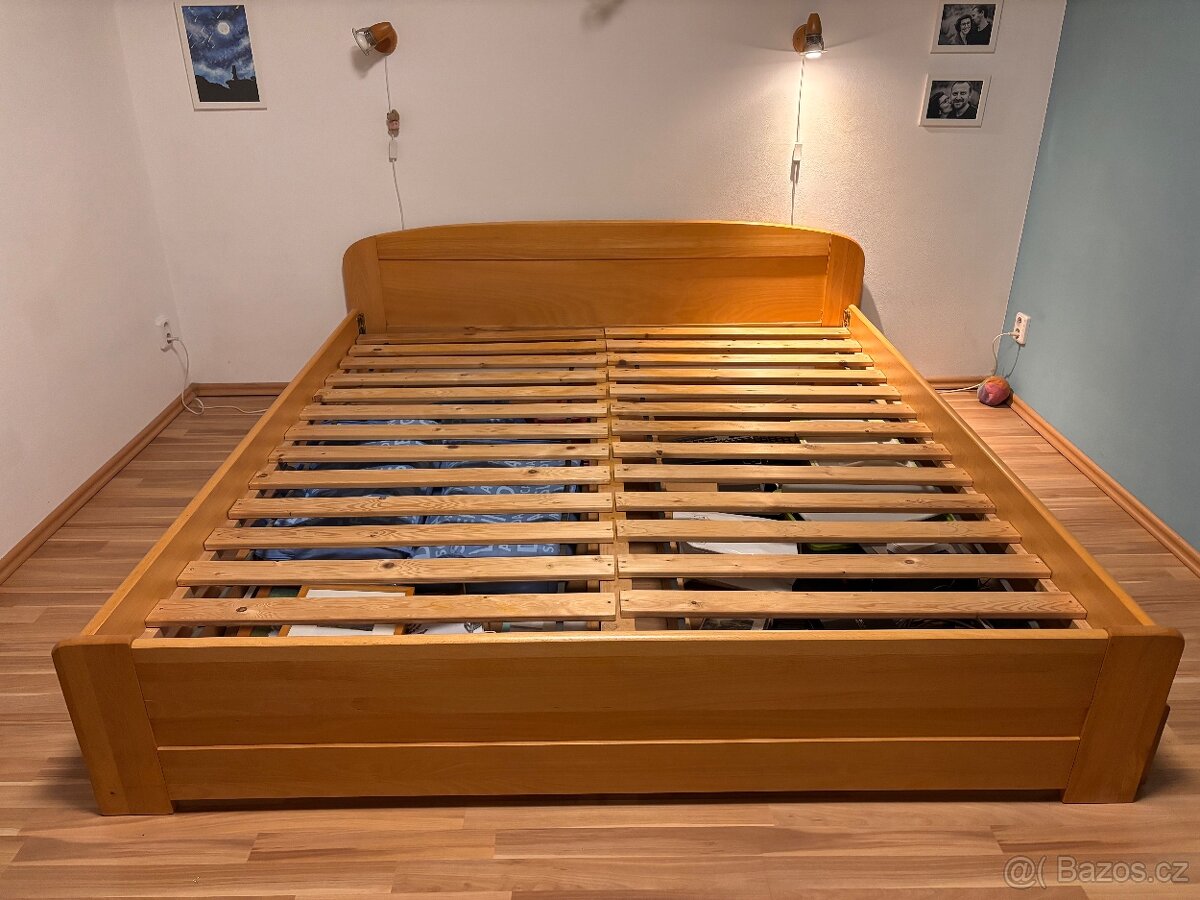 Manželská postel masiv 180x200 cm