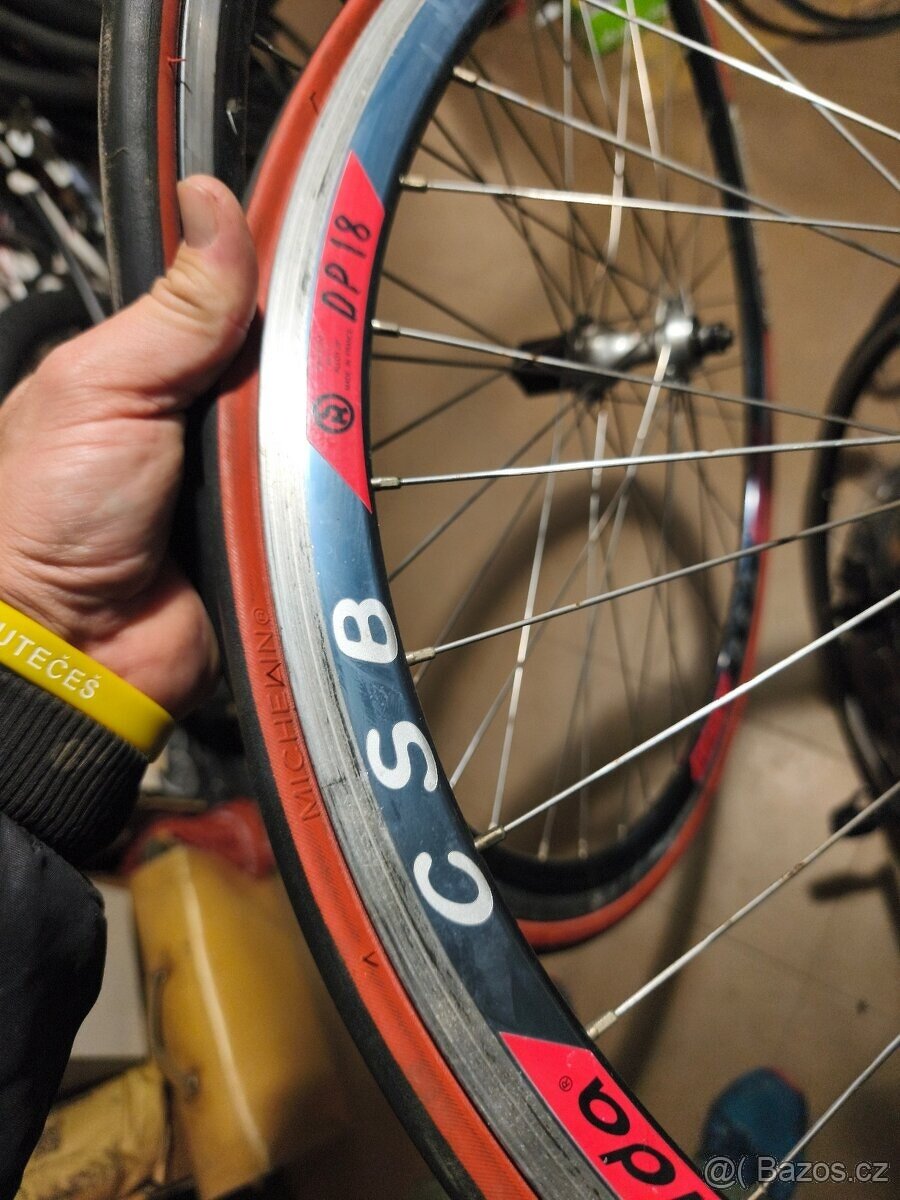 Zapletená kola Campagnolo