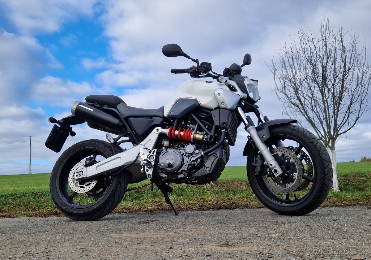 Yamaha MT-03