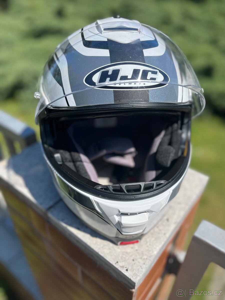 PŘILBA na motorku