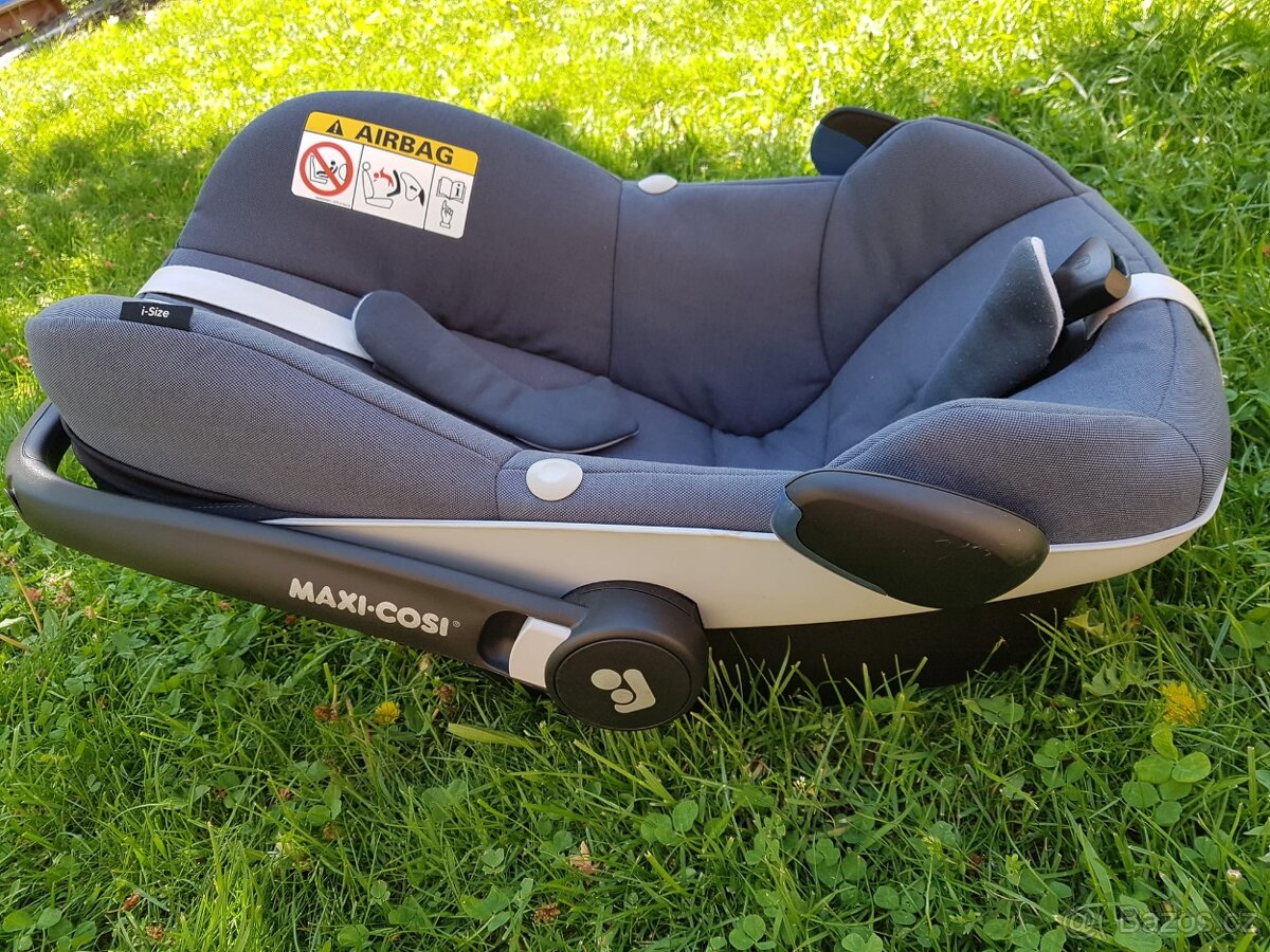 Autosedačka + základna Maxi Cosi Family Fix3-2022