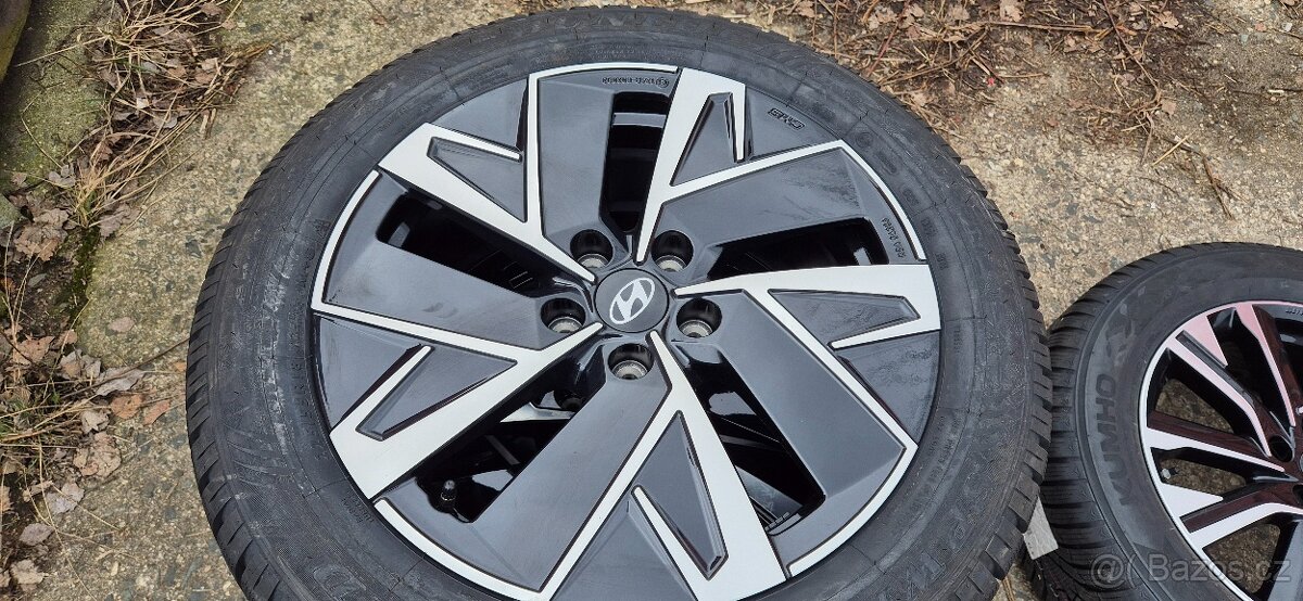 Hyundai Tucson a jiné 225/55 r18 Dunlop zimní nova sada,cidl