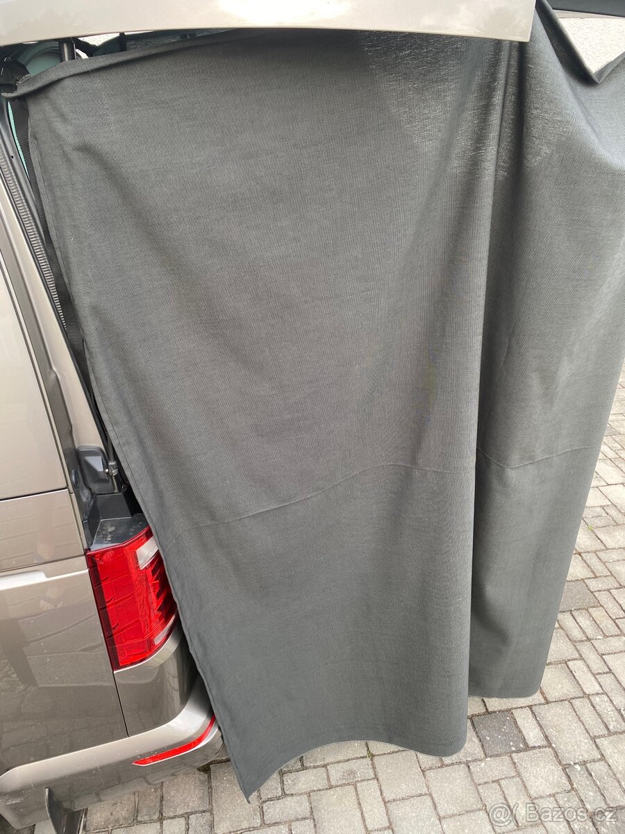 Závěs zadních dveří vw T5,6