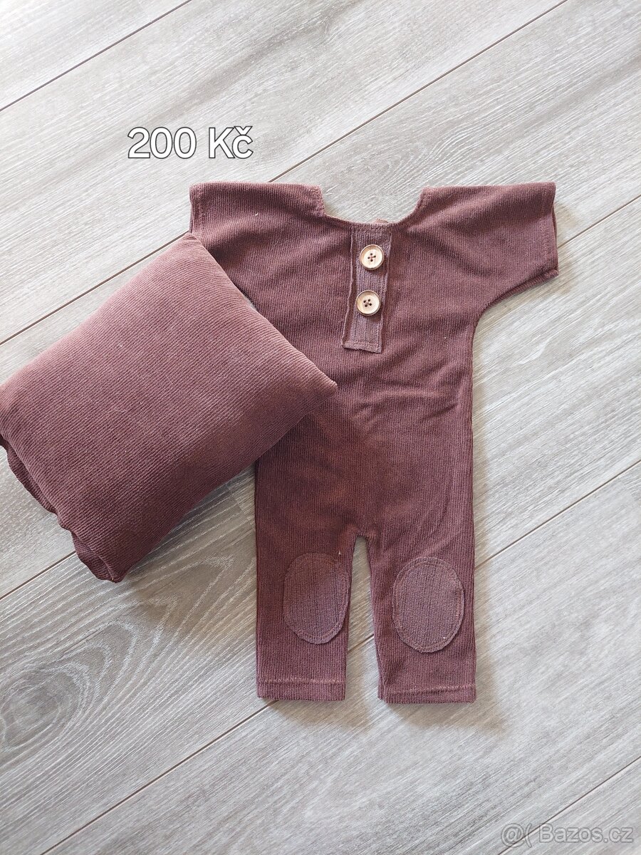 newborn oblečení