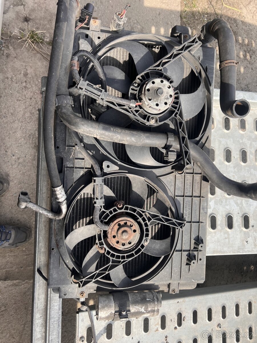 Chladič vodní + klima, 2x ventilatory Octavia 1