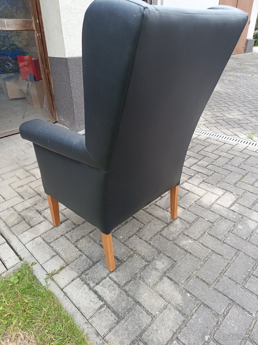 Seniorské zvýšené křeslo