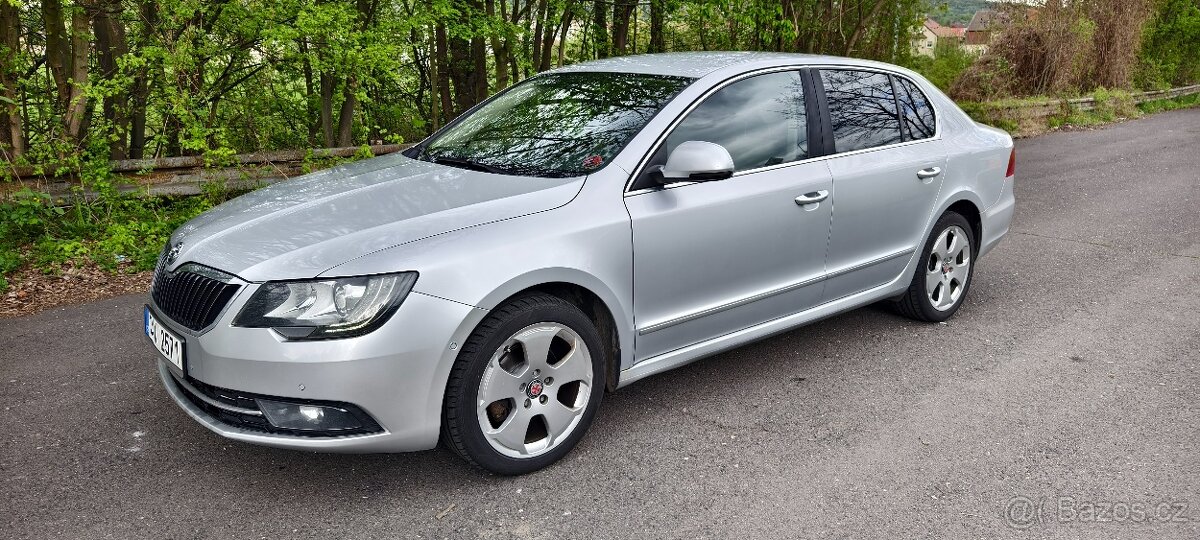 Škoda Superb 1,6 TDI CR Elegance, 2014, nové v ČR
