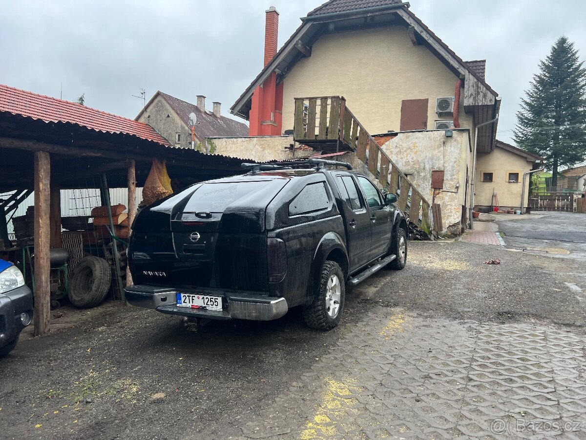 Hardtop nissan navara d40