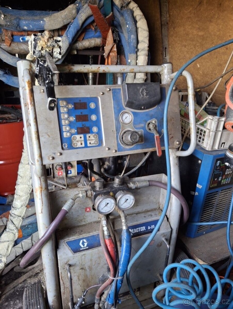 Stříkaná izolace Graco A-25 PUR pěna
