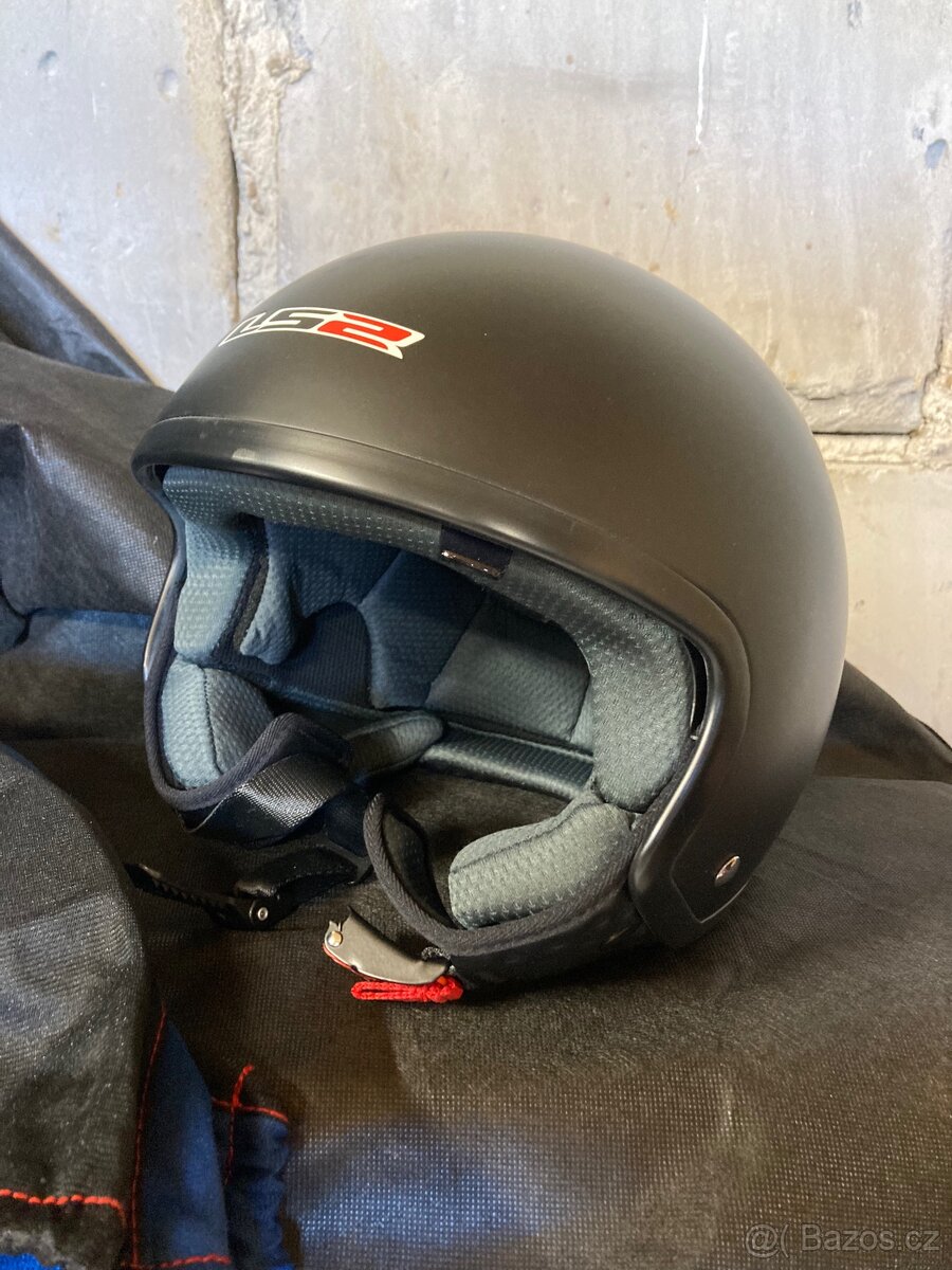 Helma na skůtr LS2