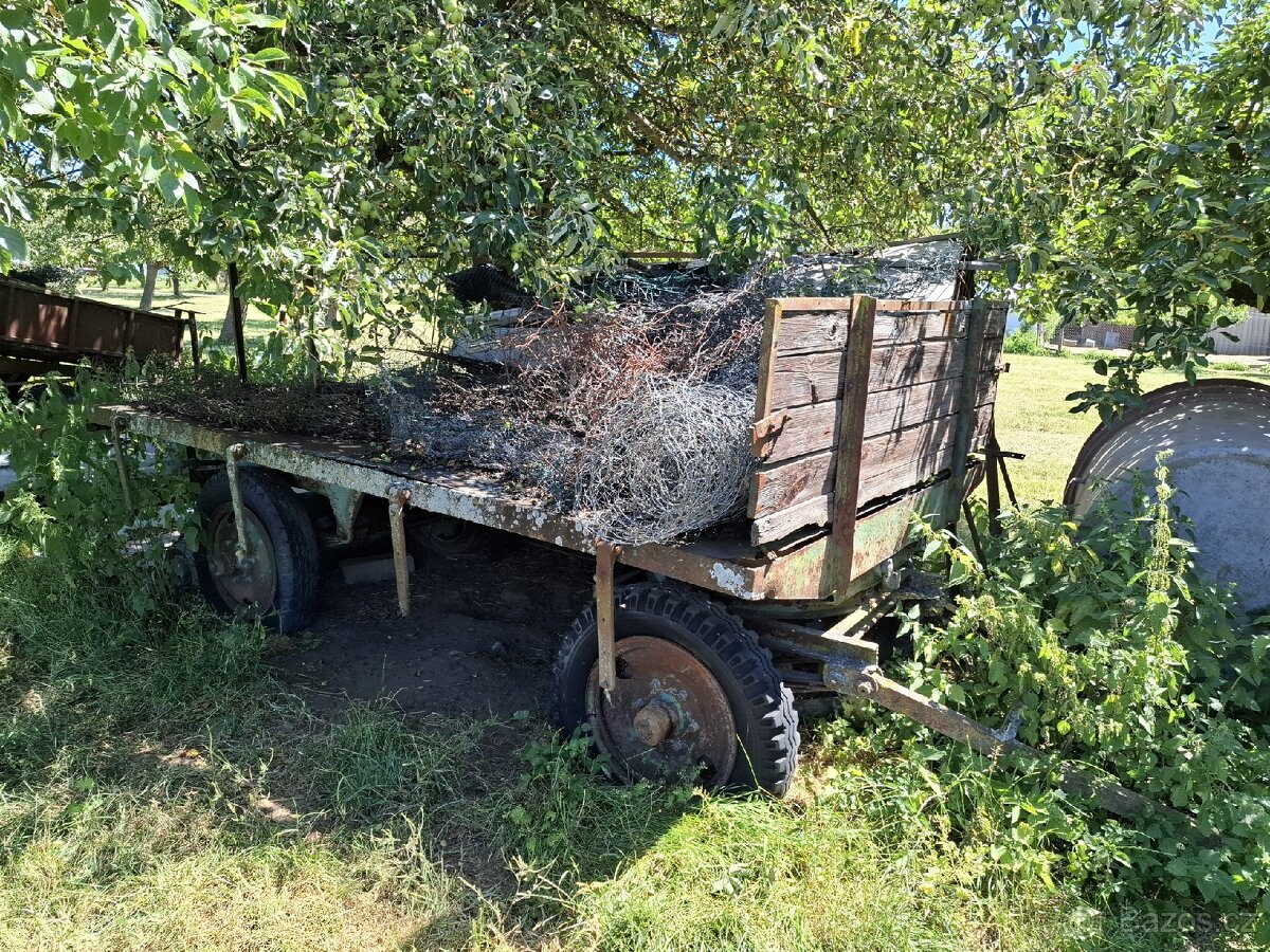 Vlek za traktor 2ks + nádrž na vodu (cena snížena)