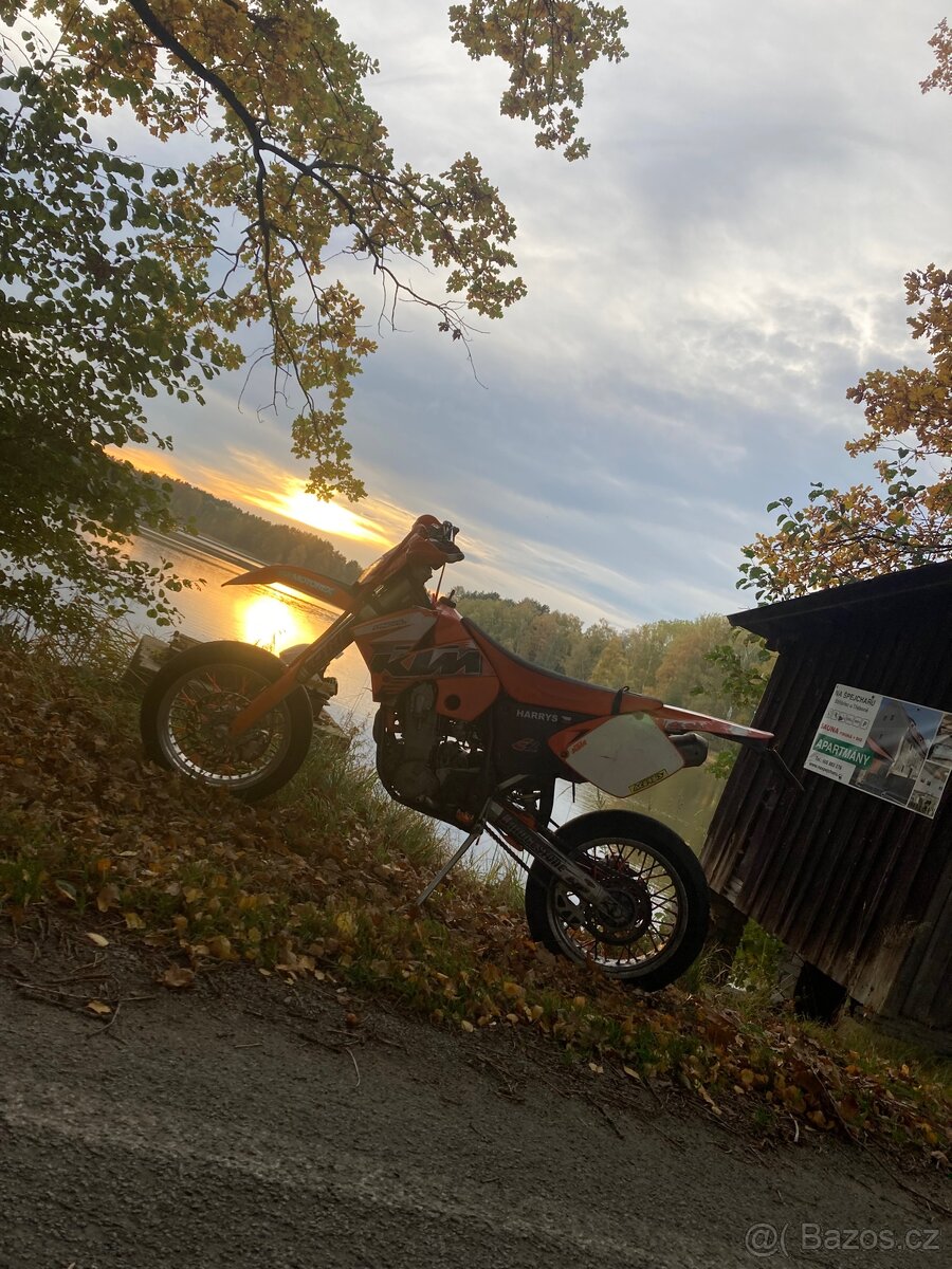 Supermoto kola KTM