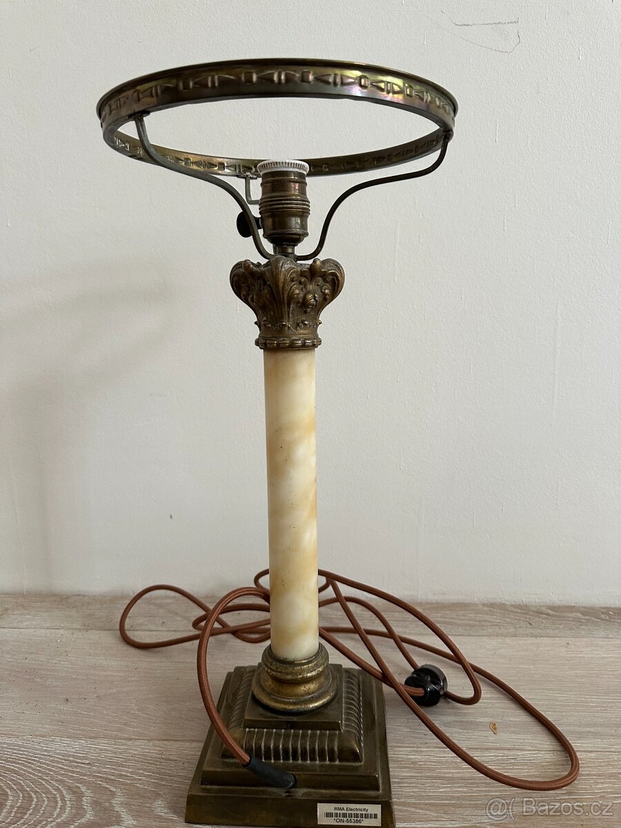 Stolní lampa