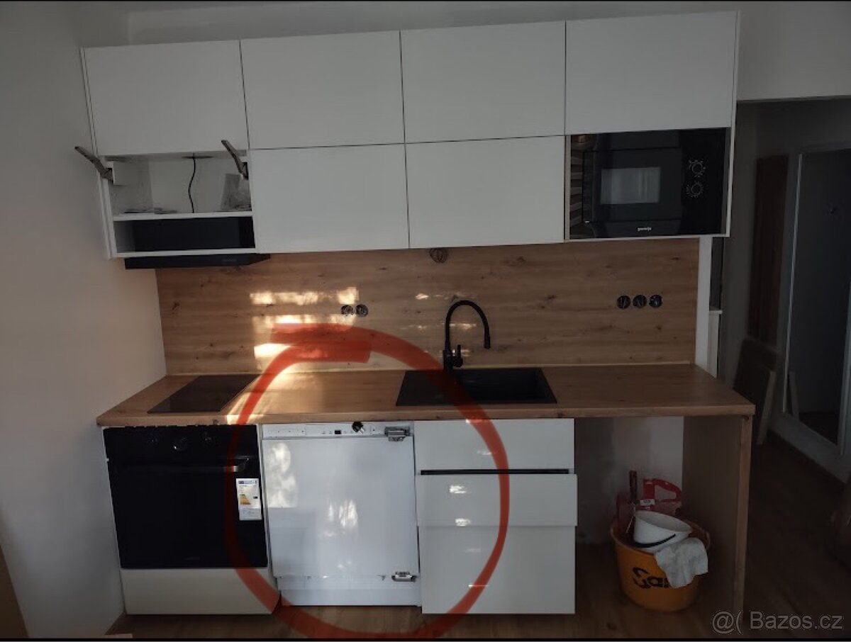 Vestavná lednice Philco PTB 121 EBU