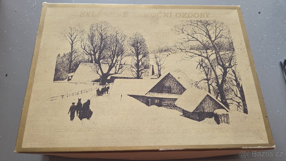 Staré skleněné retro vánoční ozdoby