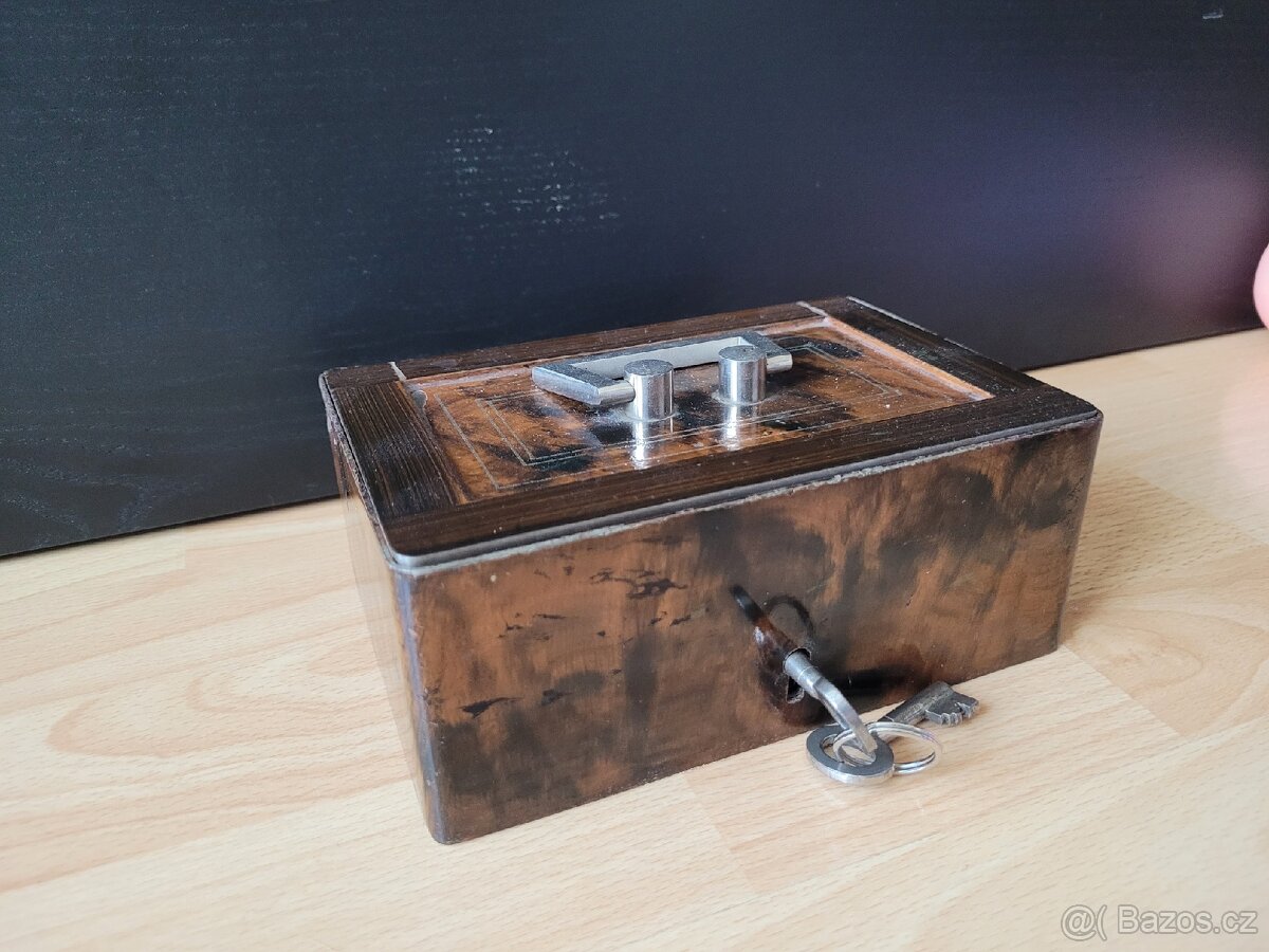 Starožitná kasa/pokladna/trezor