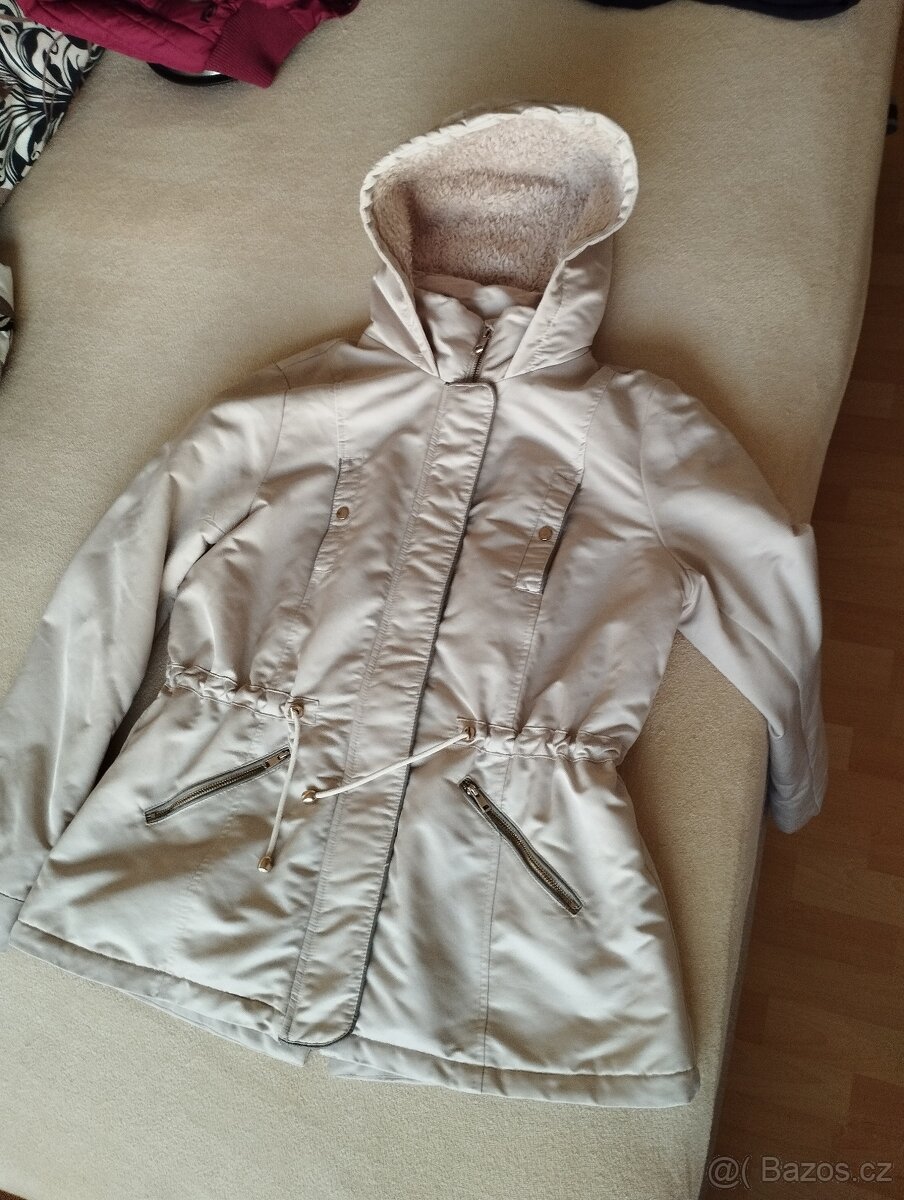 Jarní dámská bunda parka
