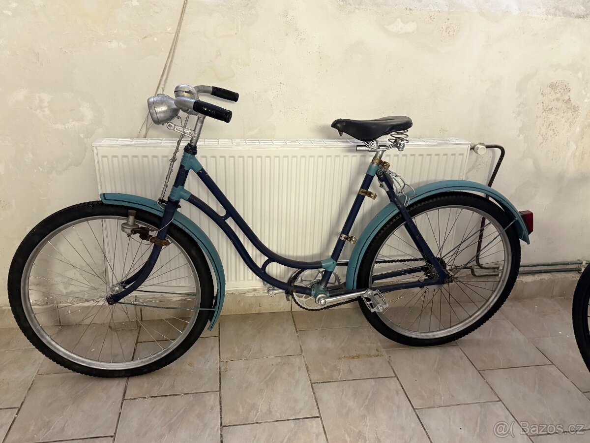 Staré jízdní dámské kolo 60.leta