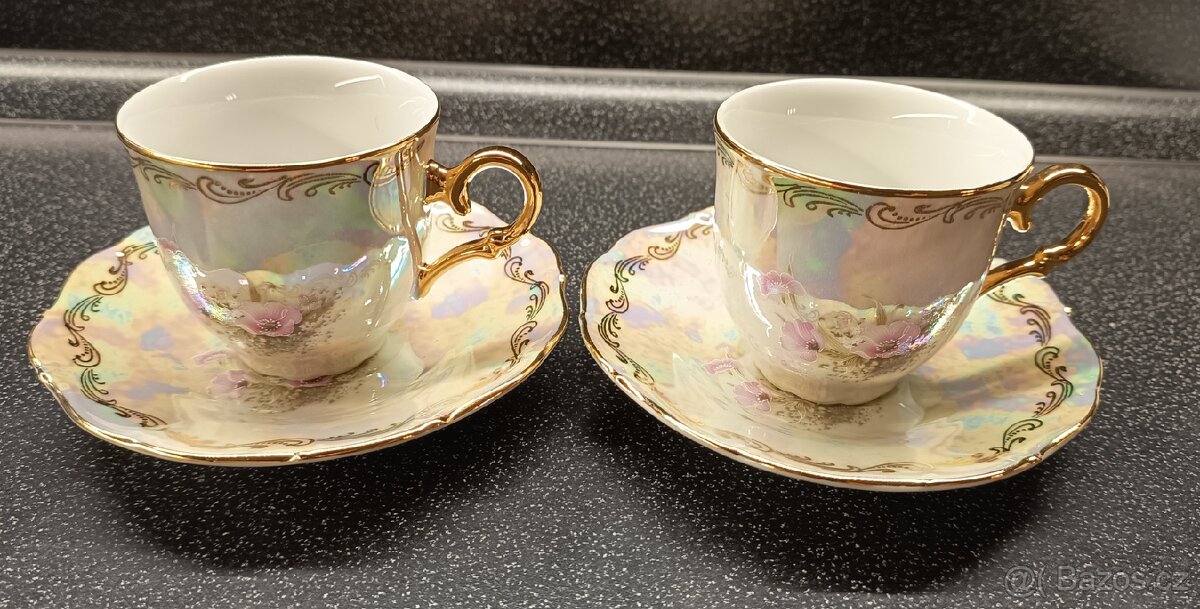 2 šálky s podšálky