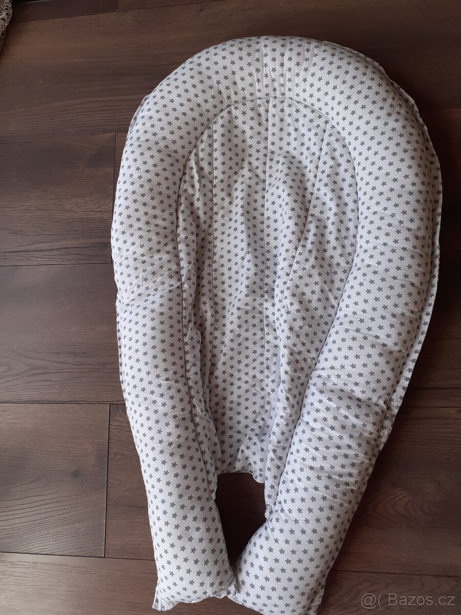 Hnizdecko pro miminko