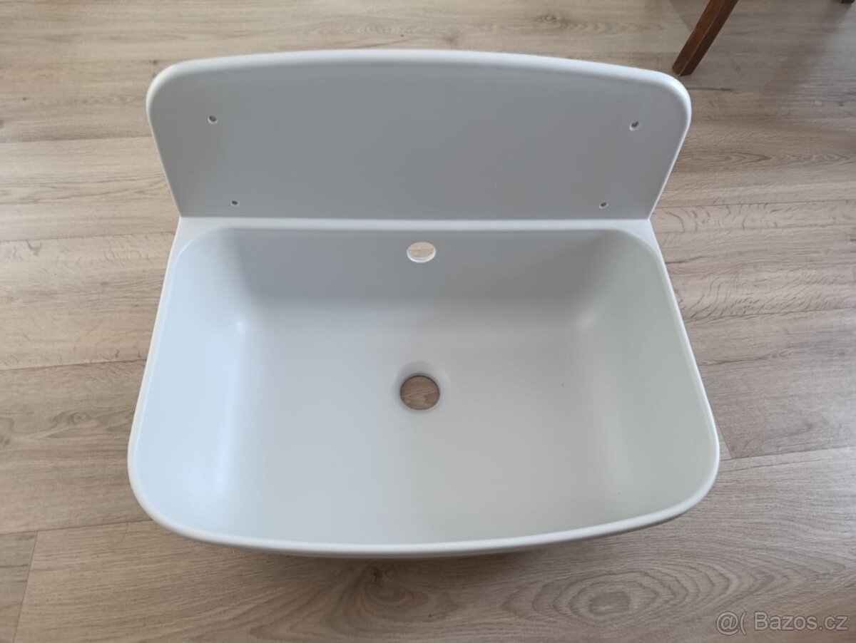 Nástěnná výlevka