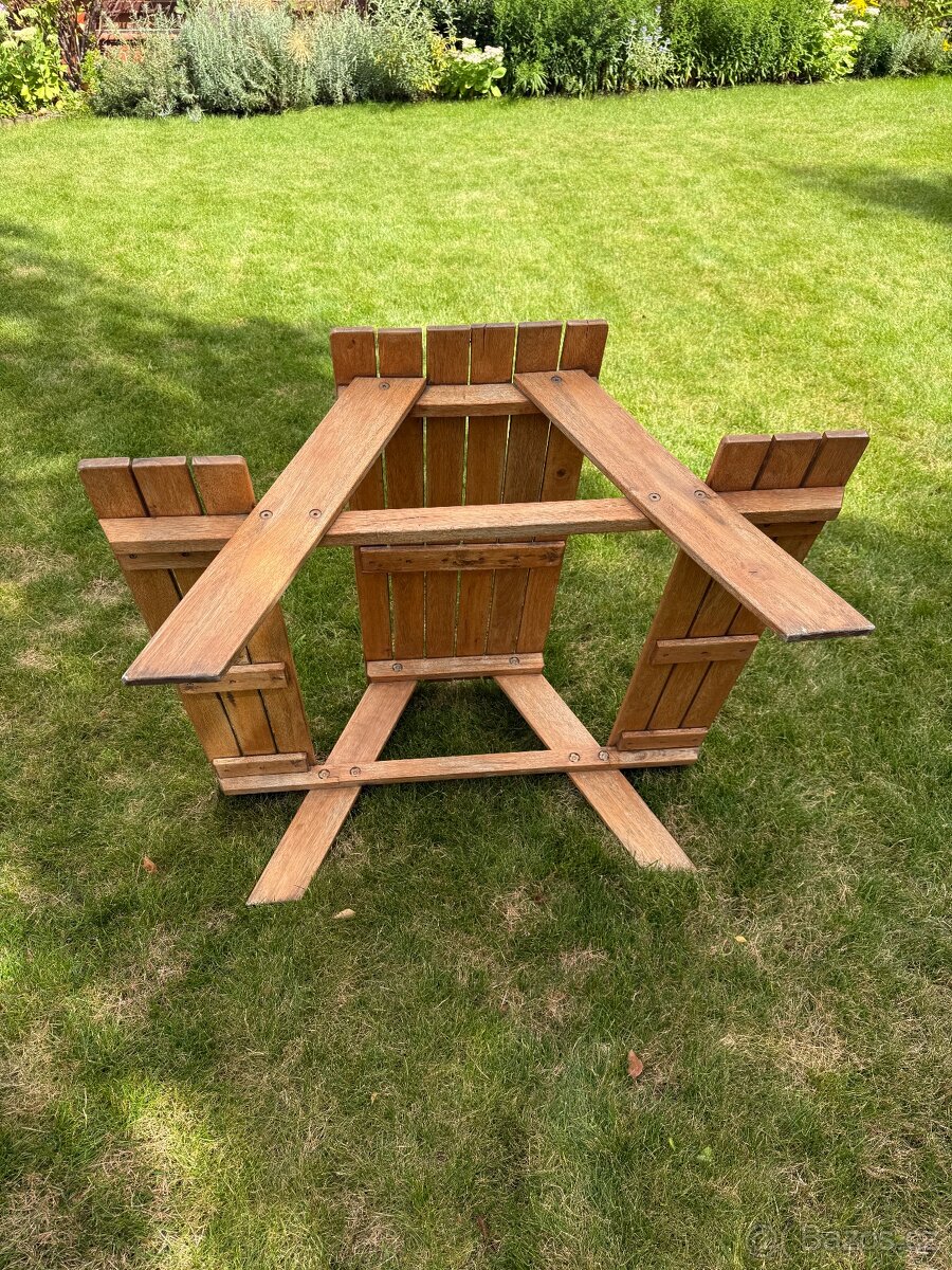 Dětský zahradní stolek Ikea