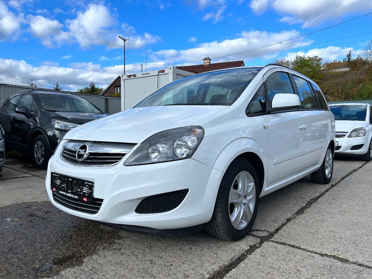 Opel Zafira B, 1,8 bílá, 2014, 7 míst, hotové rozvody