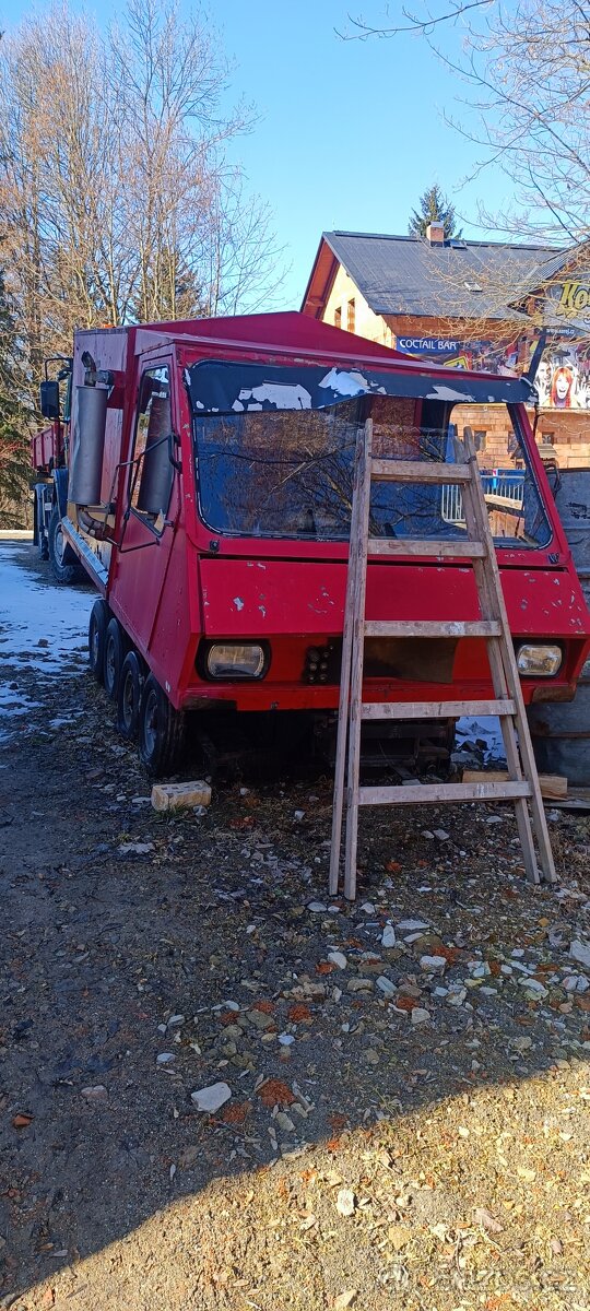 Sněžná rolba Lavina
