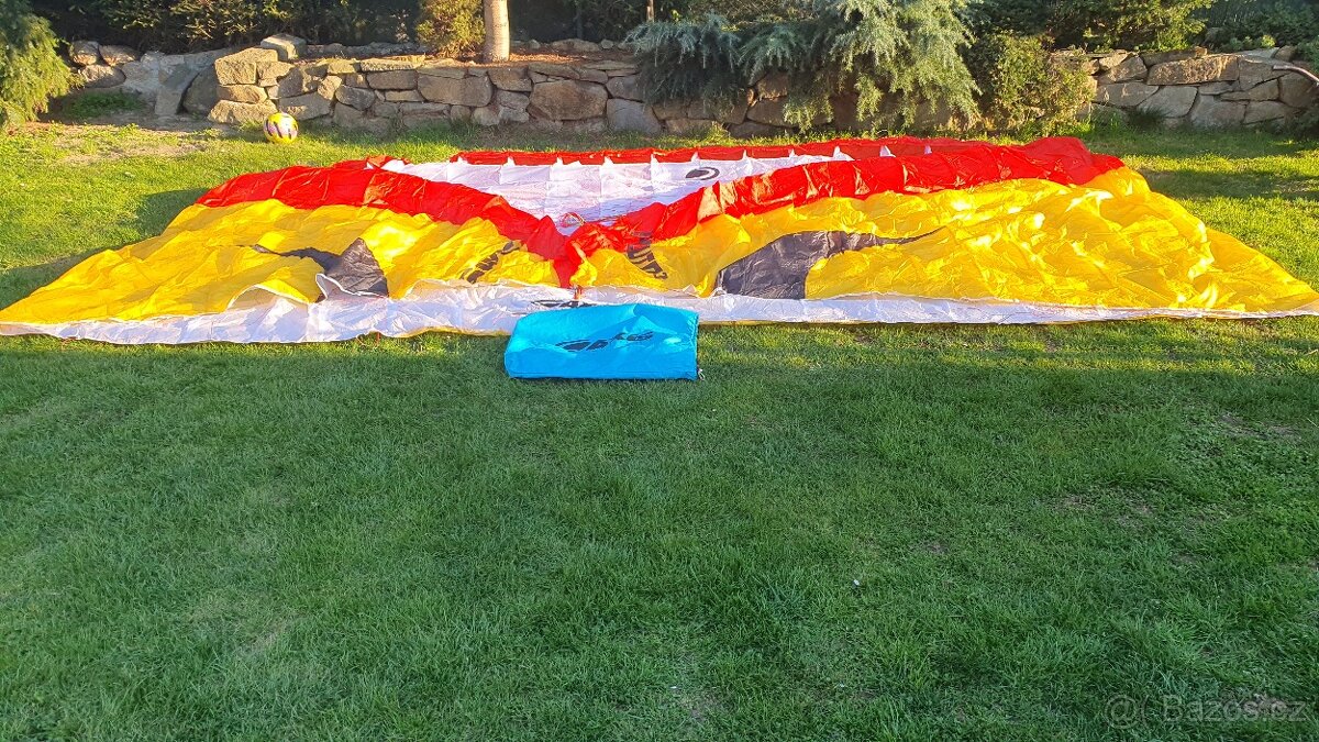 Paragliding