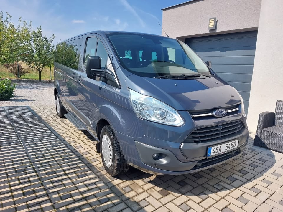 Ford tourneo custom 2.2 tdci 92kw long