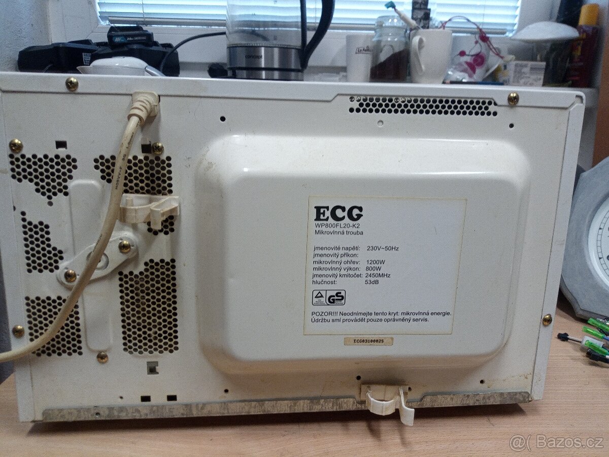 ((( Mikrovlnná trouba ECG )))