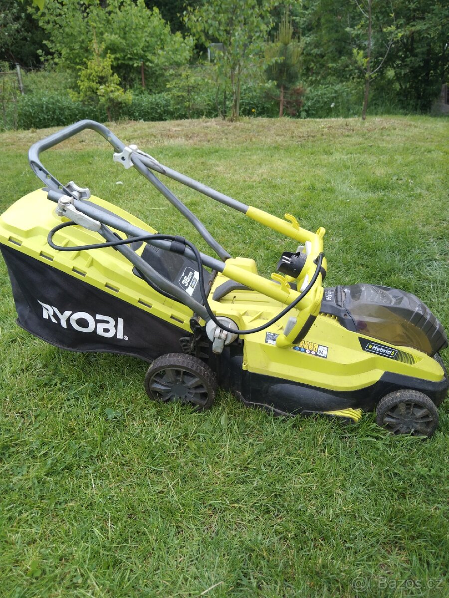 Hybridní sekačka Ryobi