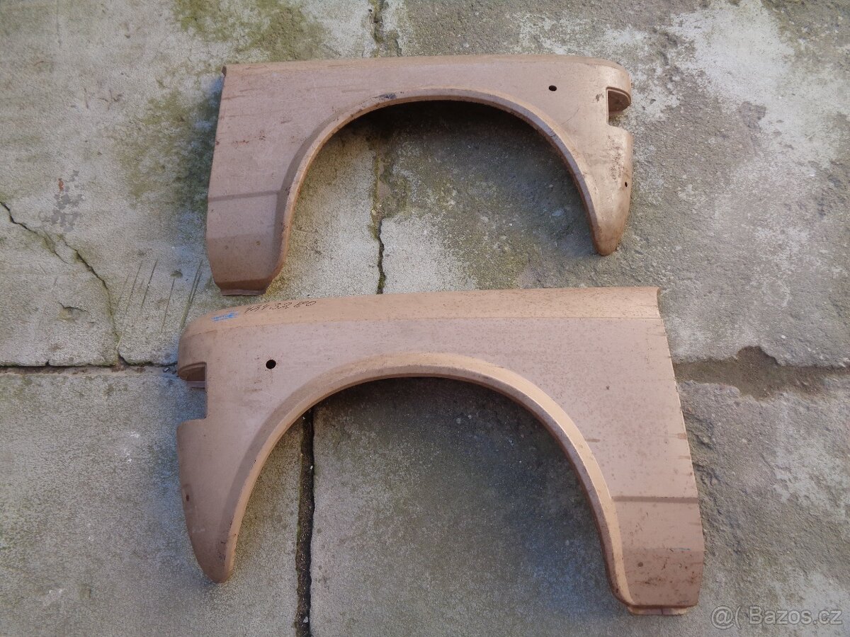 Fiat 128 nebo zastava předni blatniky original nepoužite