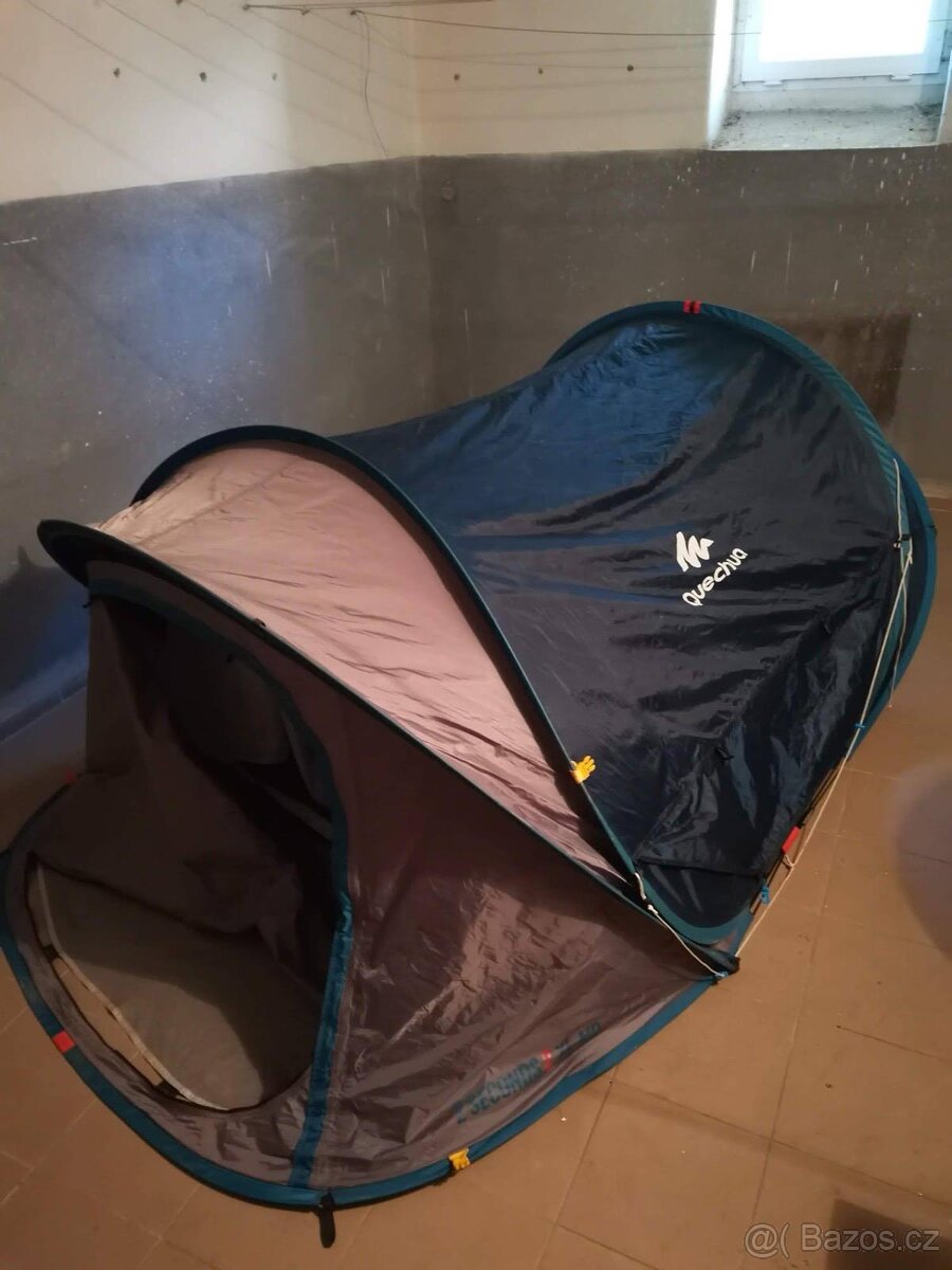 Samorozkládací stan Quecha